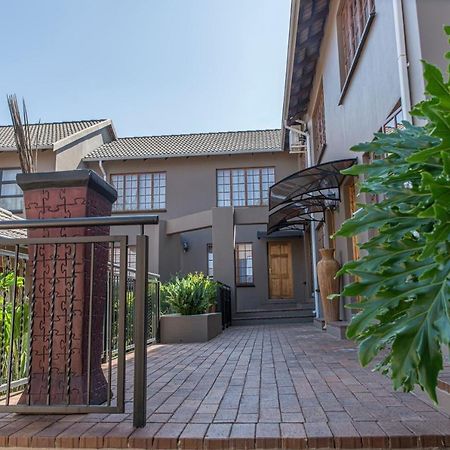 אידנווייל Ruth Avenue Guest House מראה חיצוני תמונה