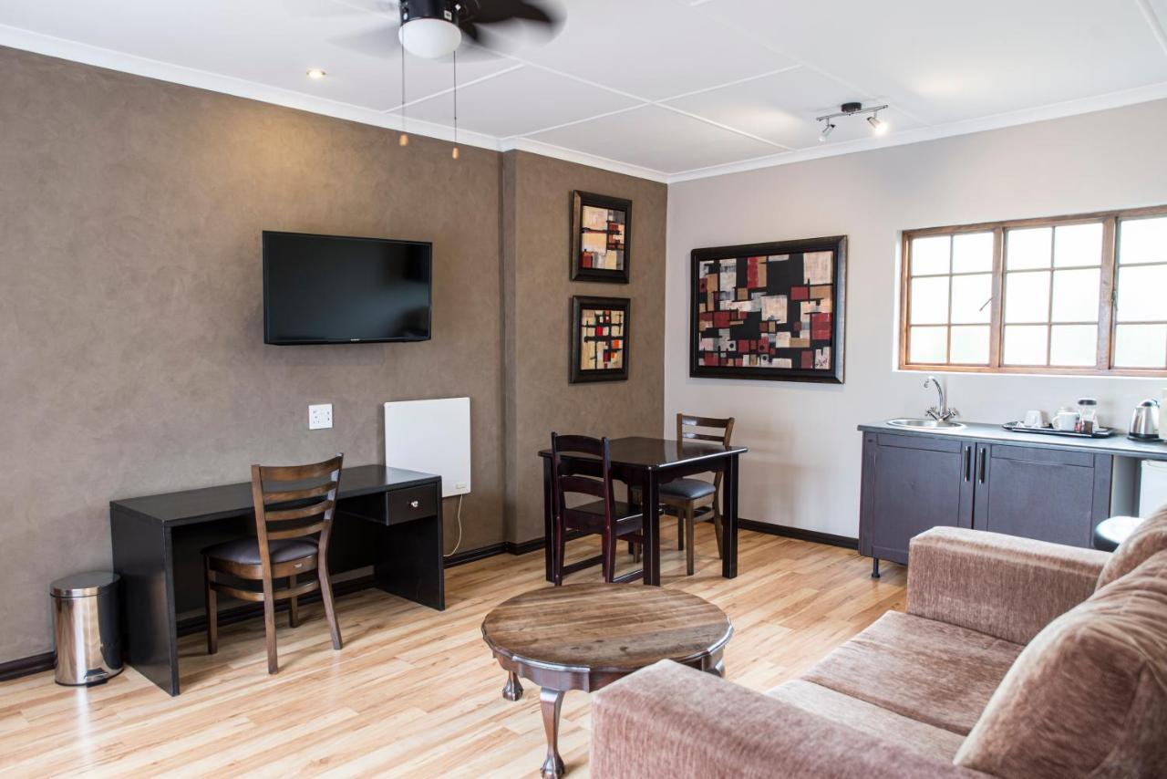 אידנווייל Ruth Avenue Guest House מראה חיצוני תמונה